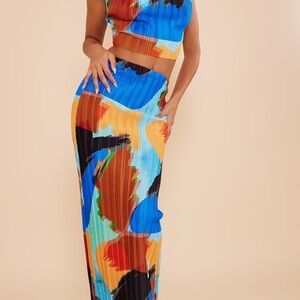 PrettyLittleThing Multicolor Abstract Maxi Skirt and Top